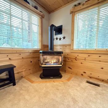 Living room cozy fireplace.