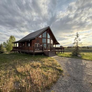 Welcome to Lost River Retreat, we hope you enjoy your stay.