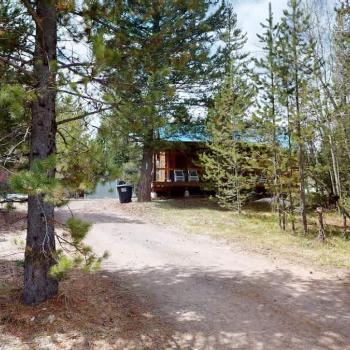 Welcome to Little Timber Inn.