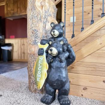 Beautiful decor throughout the cabin