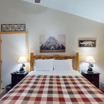 The bedroom has a queen bed that comfortably sleeps 2 people.