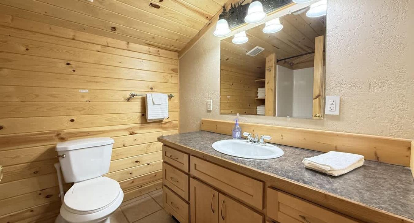 full shared bathroom