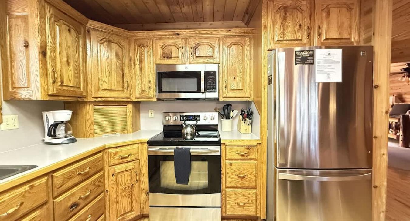 Large amount of counter space to prepare meals.