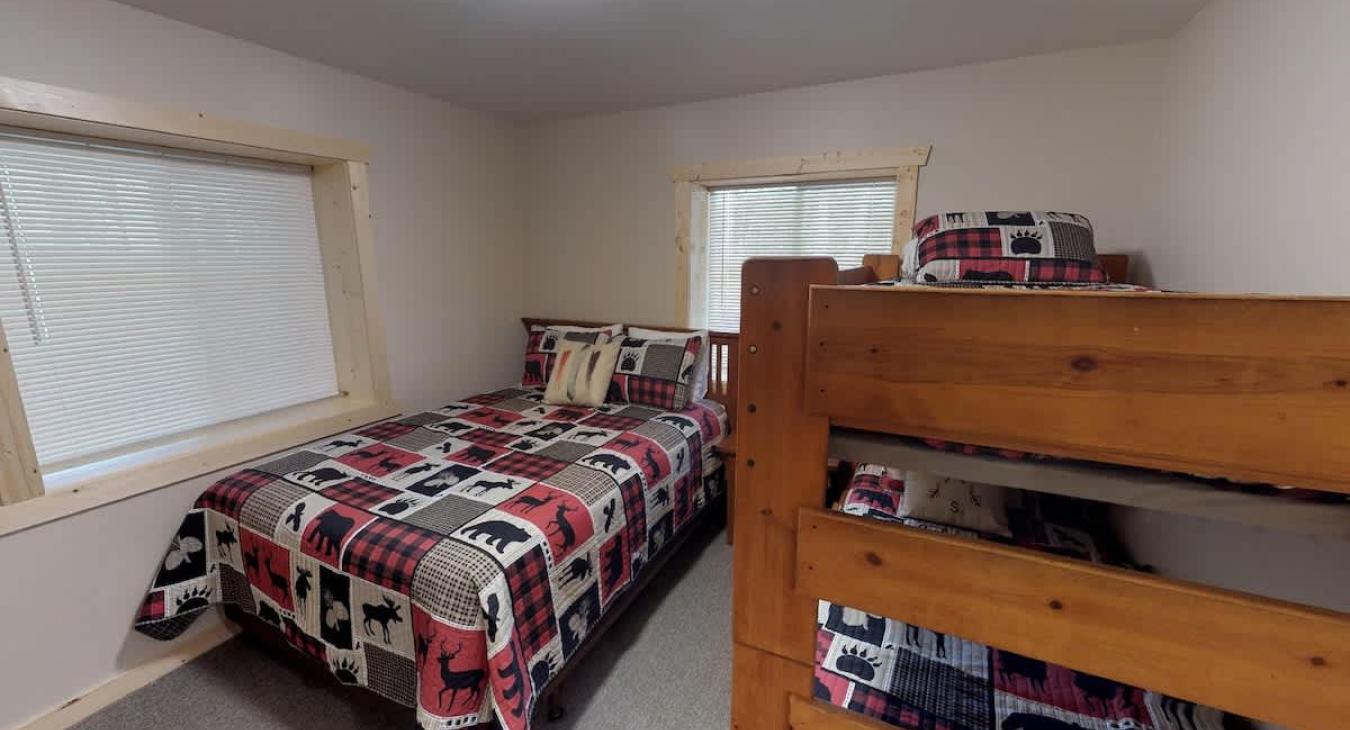 Comfortable sleeps up to 4.