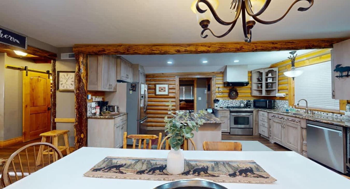 The openness of the kitchen blends perfectly to the dining area that creates a welcoming space perfect for gathering.
