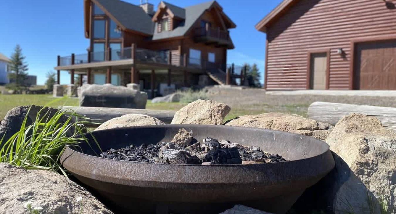 Fire pit for you and your guests to enjoy.  bring your own firewood.