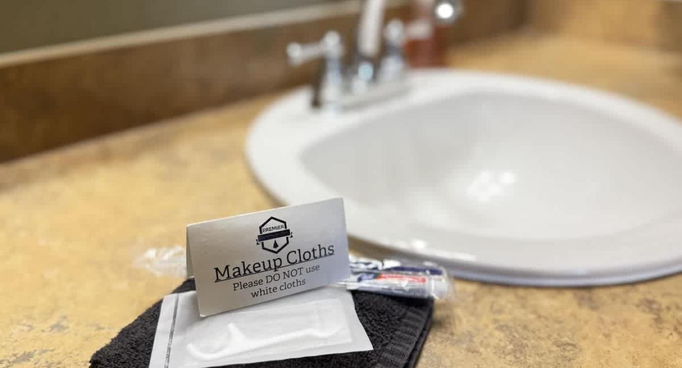 Makeup cloths and essentials kit