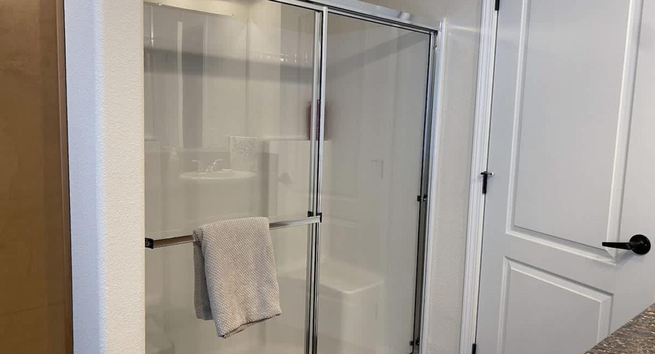 Photo of the standing shower.