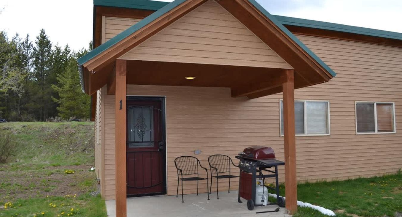 Welcome to Bear Cave #1, the perfect place for your stay.