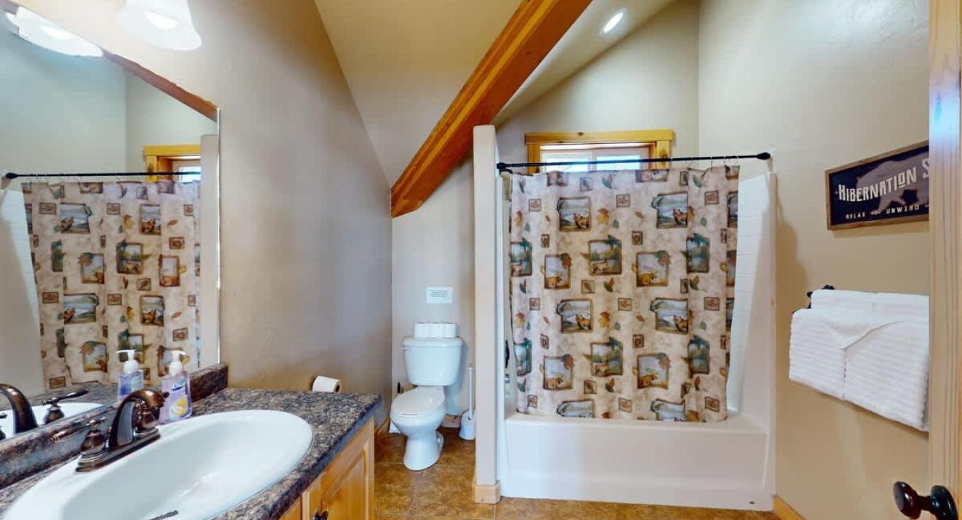 Upstairs full size bathroom #2.