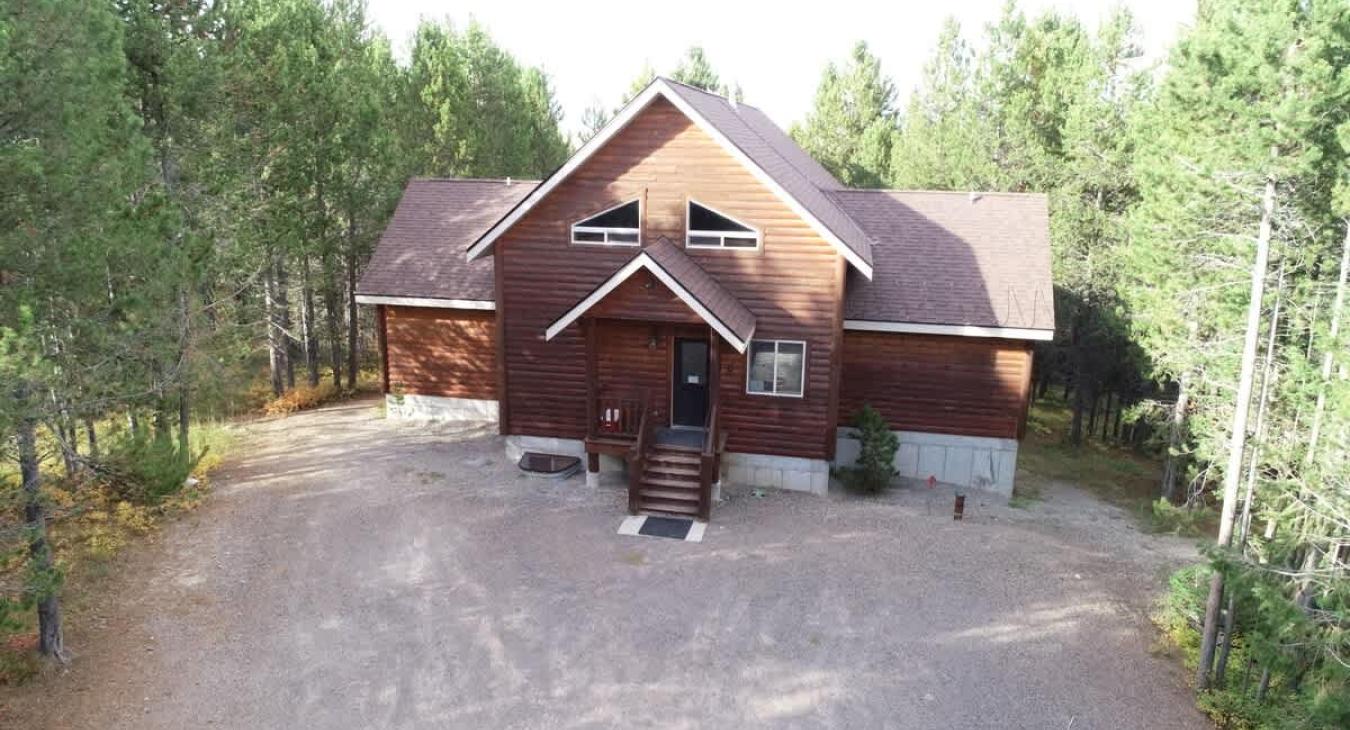 We hope you enjoy your stay at Huckleberry Retreat.