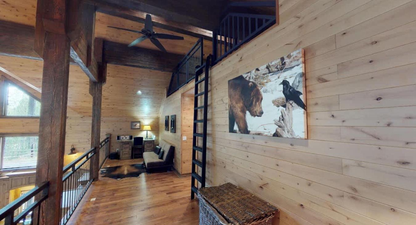 Upstairs loft with small play area.