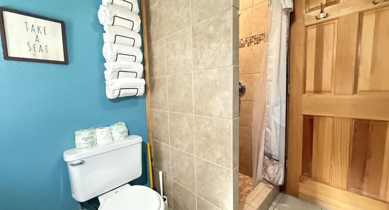 Fresh clean body, face, and hand towels are provided to you during your stay.