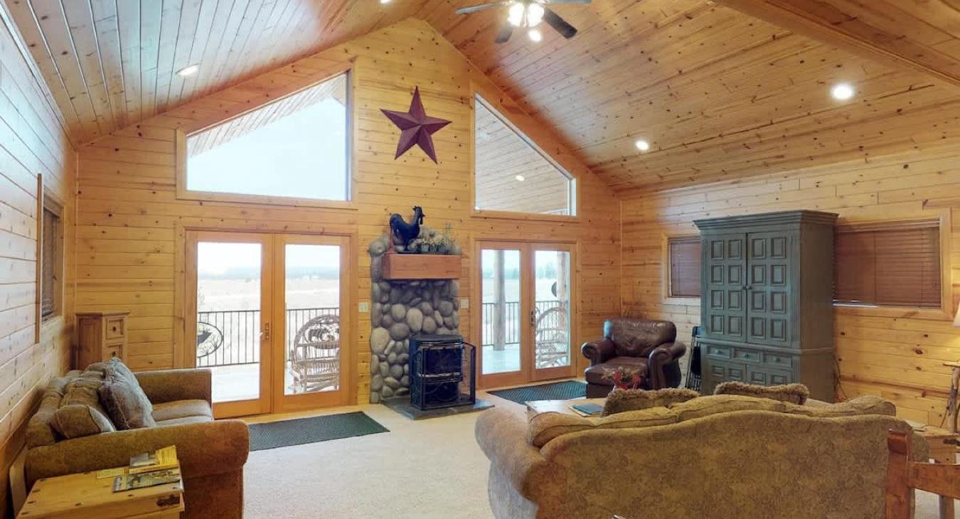 This three bedroom home provides everything needed for a pleasant vacation.