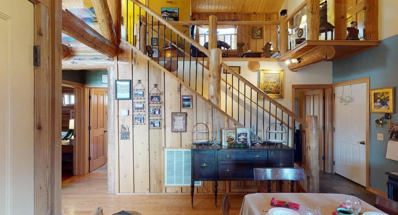 Lots of beautiful decor.