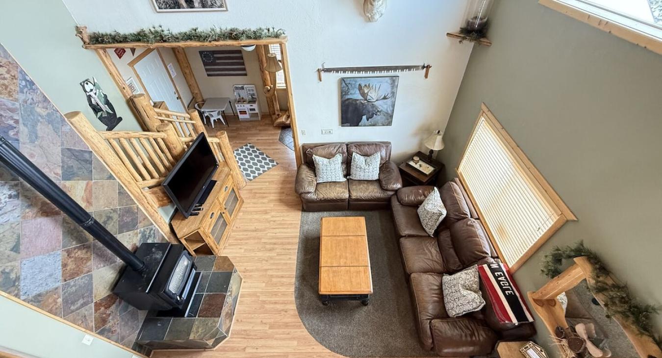 Decor placed throughout the cabin of the aesthetic of nature surrounding you here.