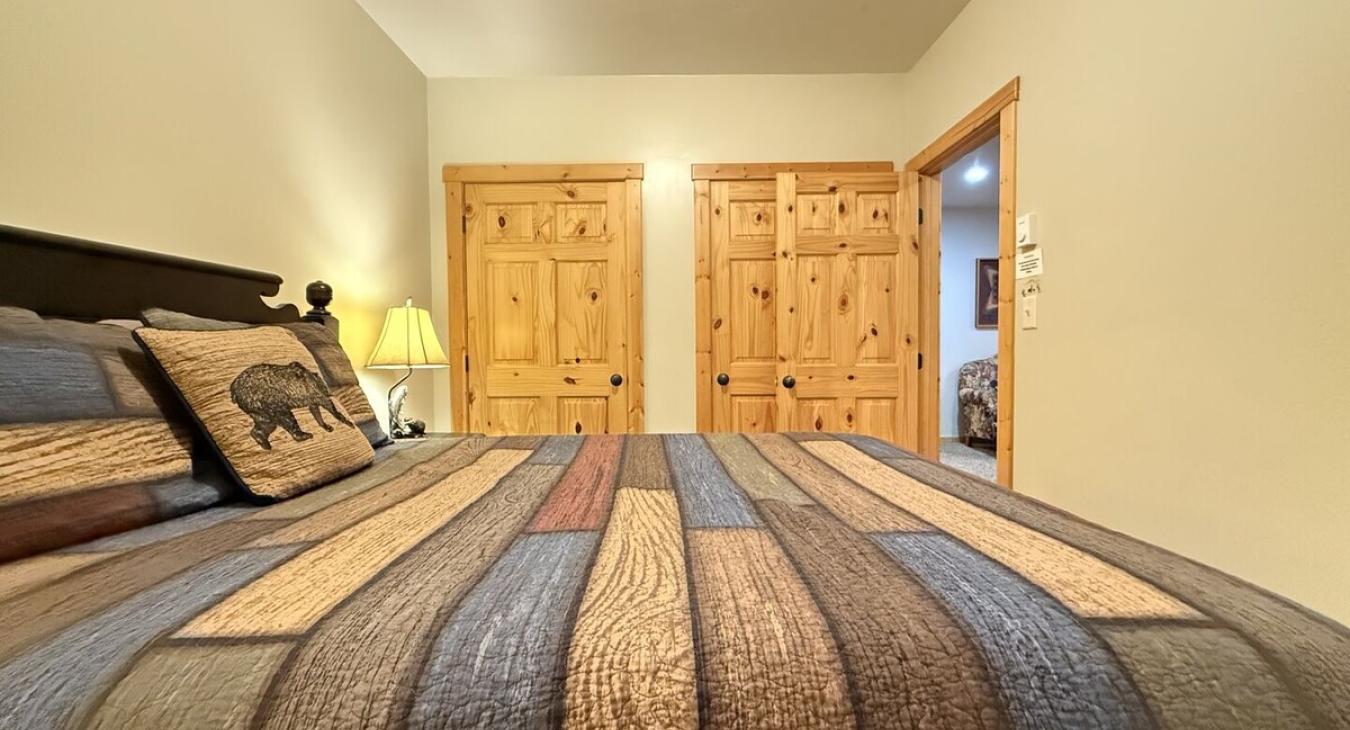 It’s a space that feels both timeless and inviting—simple, warm, and made for rest. You could totally sleep in till noon here or wake up early to watch the fog roll over the trees.