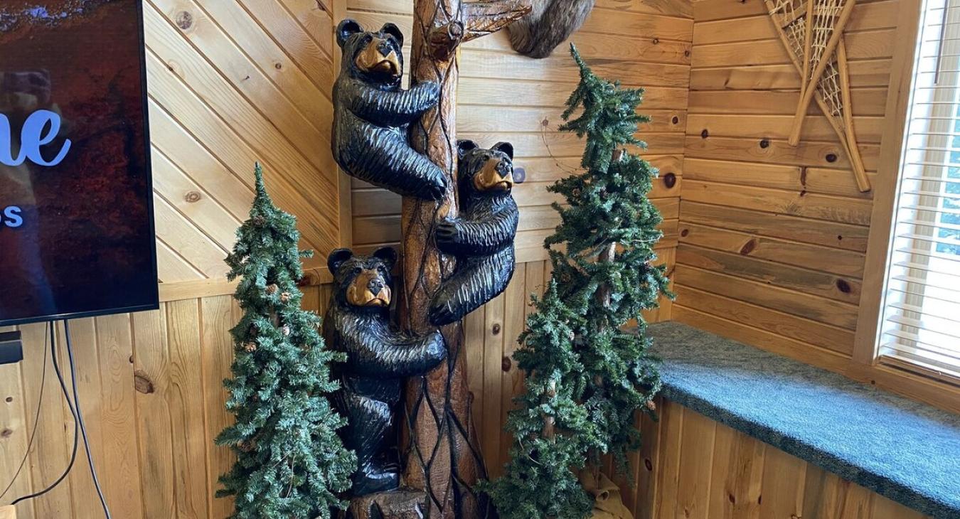 Bear decor placed throughout the cabin.