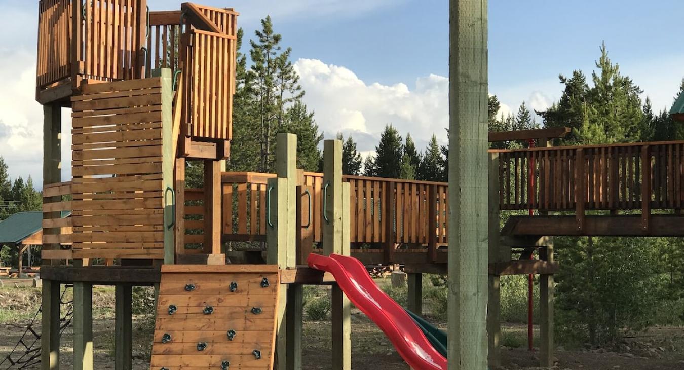 Located nearby is the Kids Jungle Gym which is FREE to our guests.