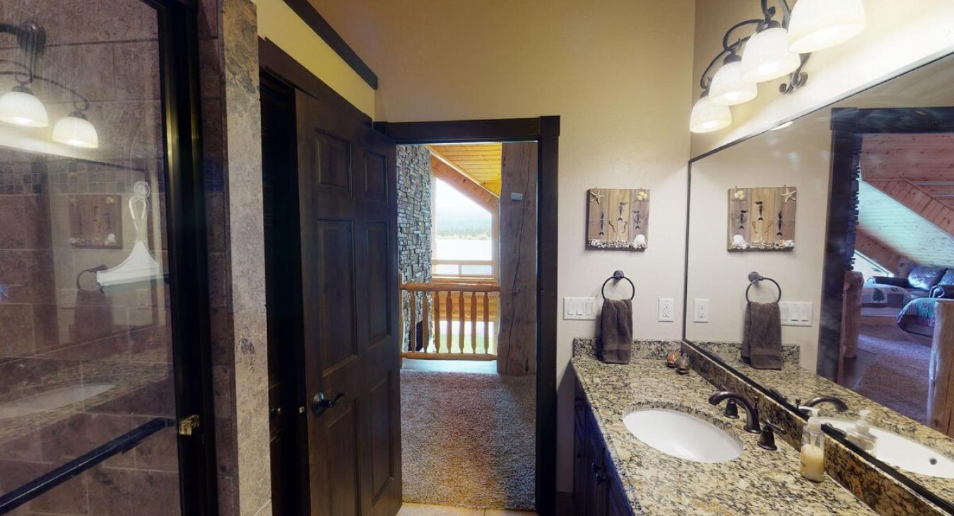 Fresh clean towels are provided to your during your stay.