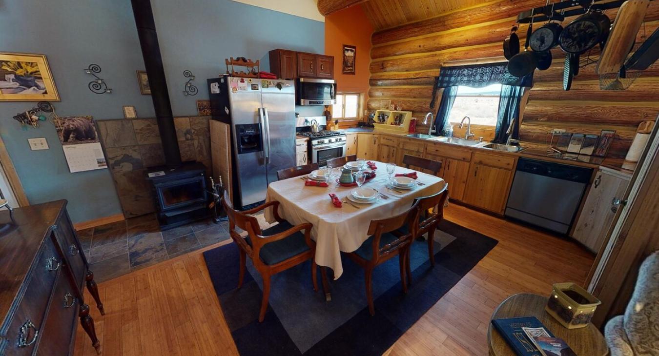 Large open kitchen equipped with everything you will need.