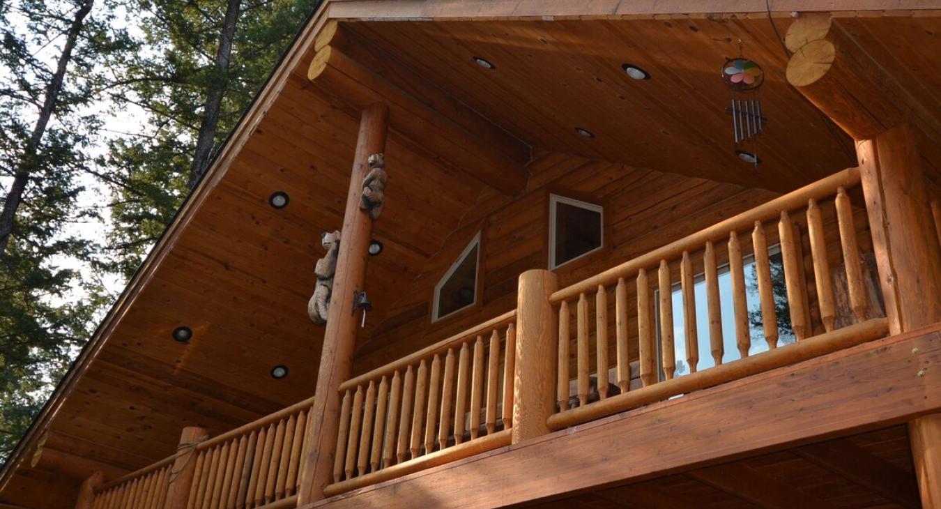 Exterior photo of apartment.