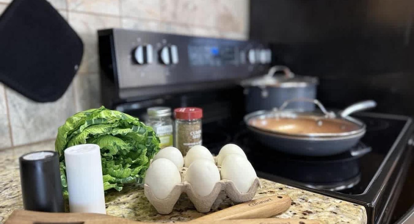 Make delicious meals in the kitchen during your stay.