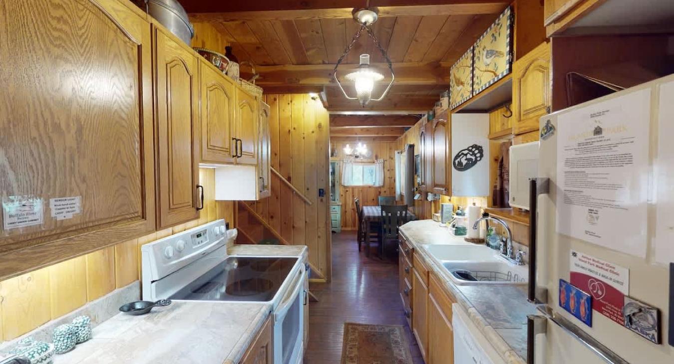 Full kitchen with everything you need.