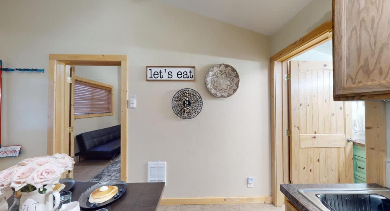 Beautiful decor that you get to enjoy here.