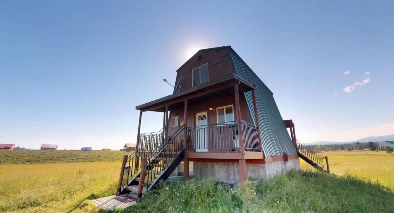 Front of the cabin before the sun sets.