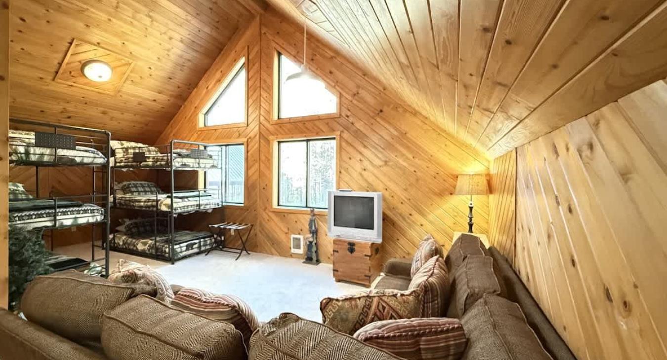 Living room area to relax in the garage apartment.