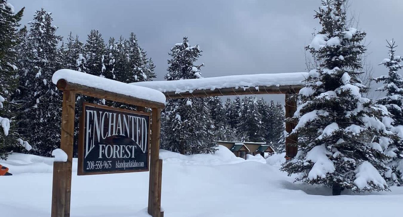 Yellowstone Lux is beautiful all year long to enjoy.