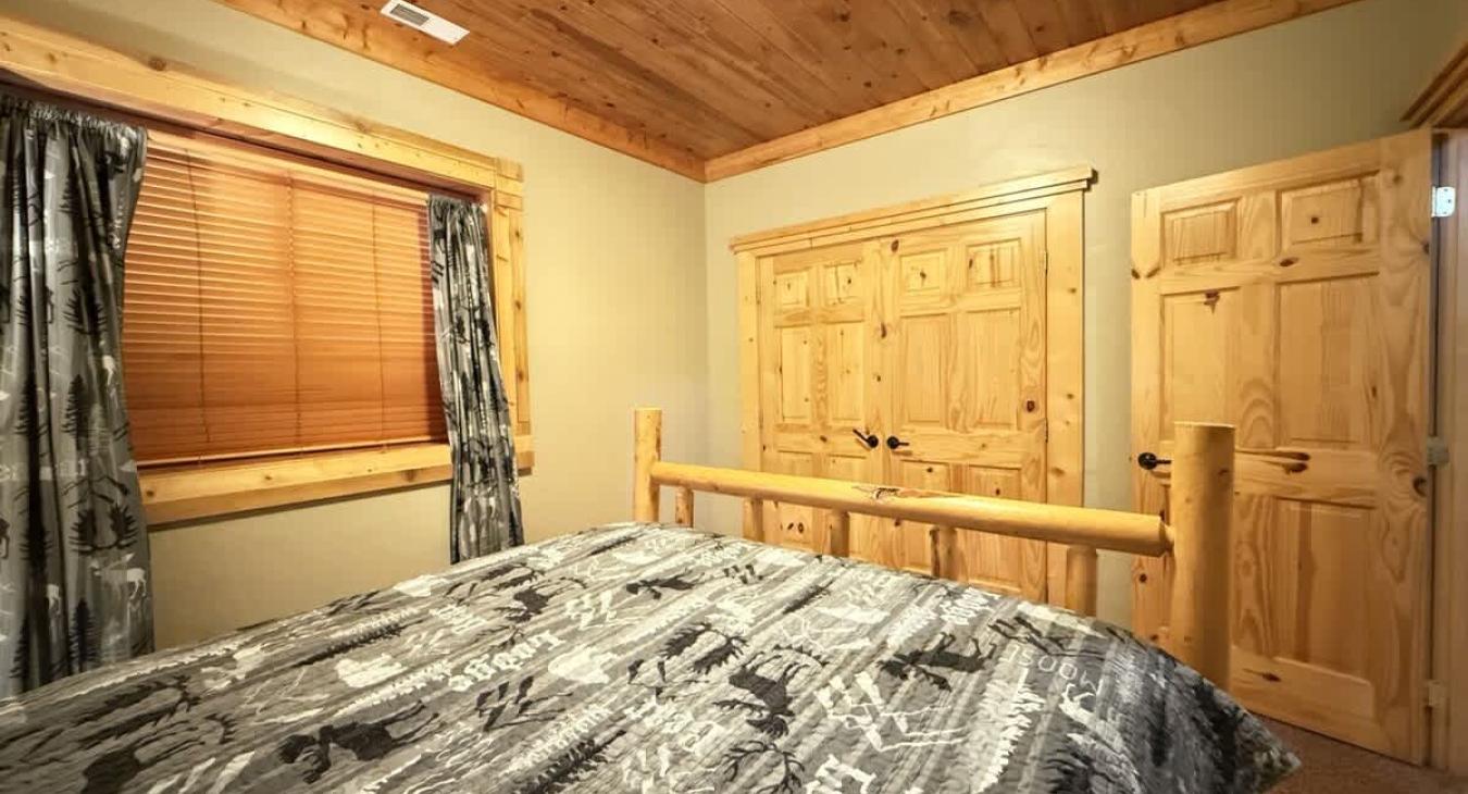 Perfect for 2 people with storage for your belongings.