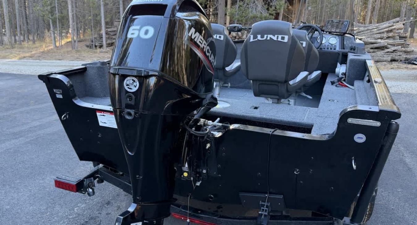 Rent this boat along with the Edelweiss Lodge 