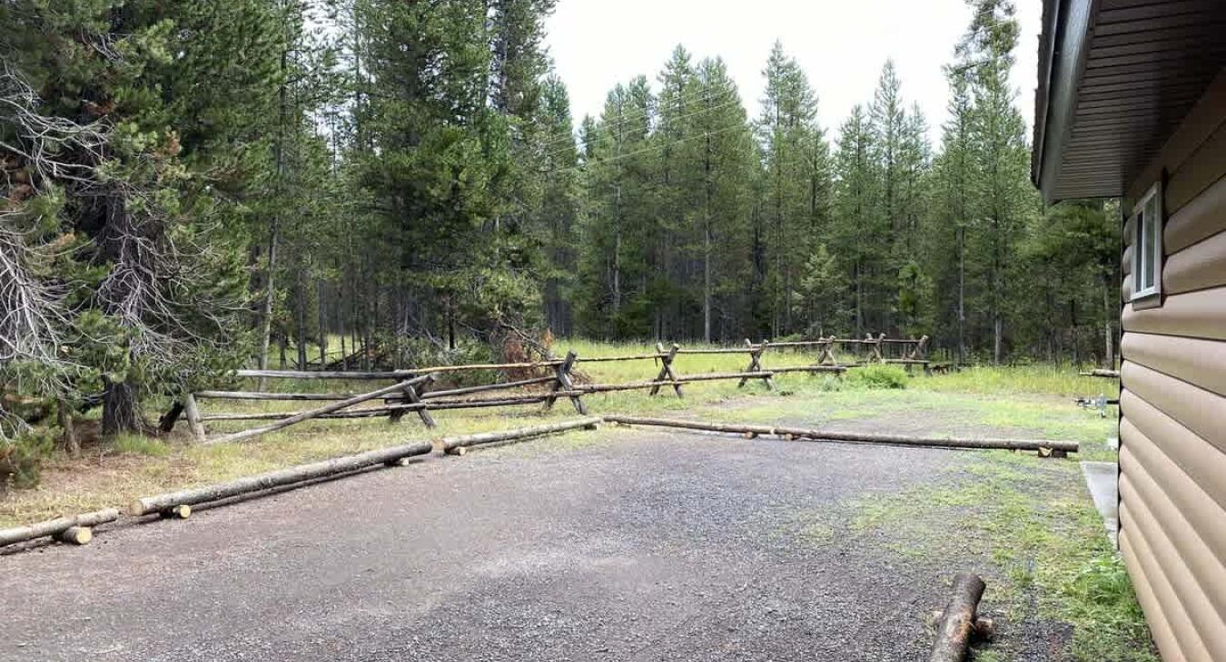 Driveway for you to park your vehicles during your stay.