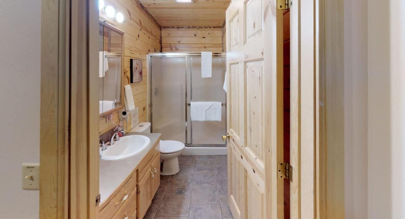 Fresh clean towels are provided.