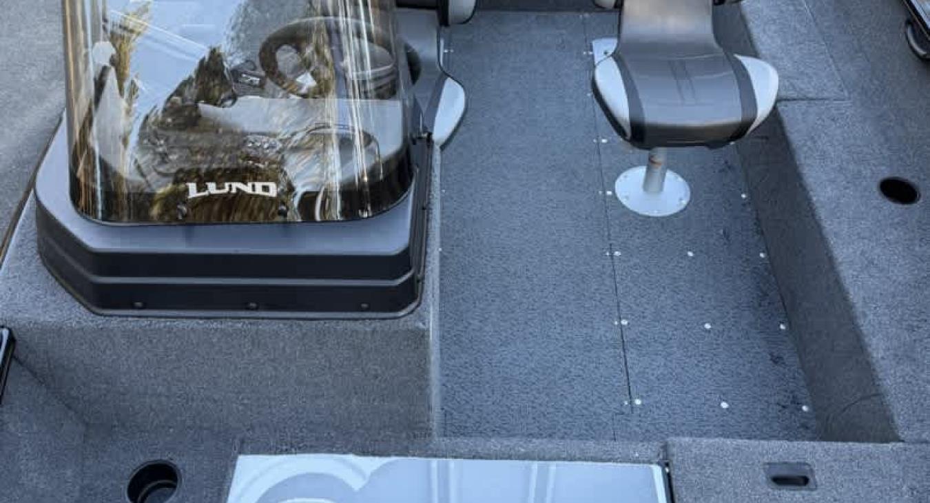 Rent this boat along with the Edelweiss Lodge 