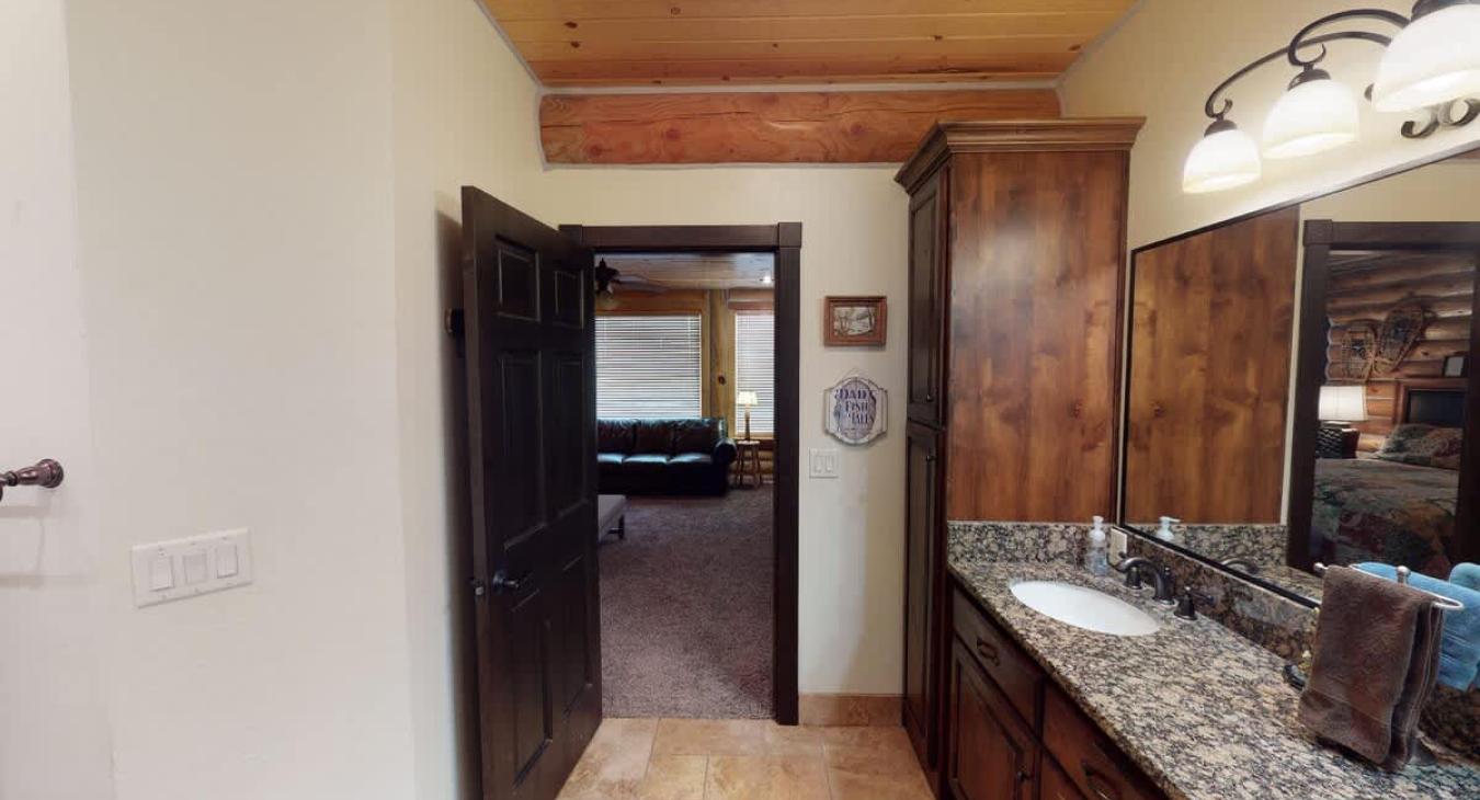 Beautiful spacious ensuite bathroom attached to the master bedroom.