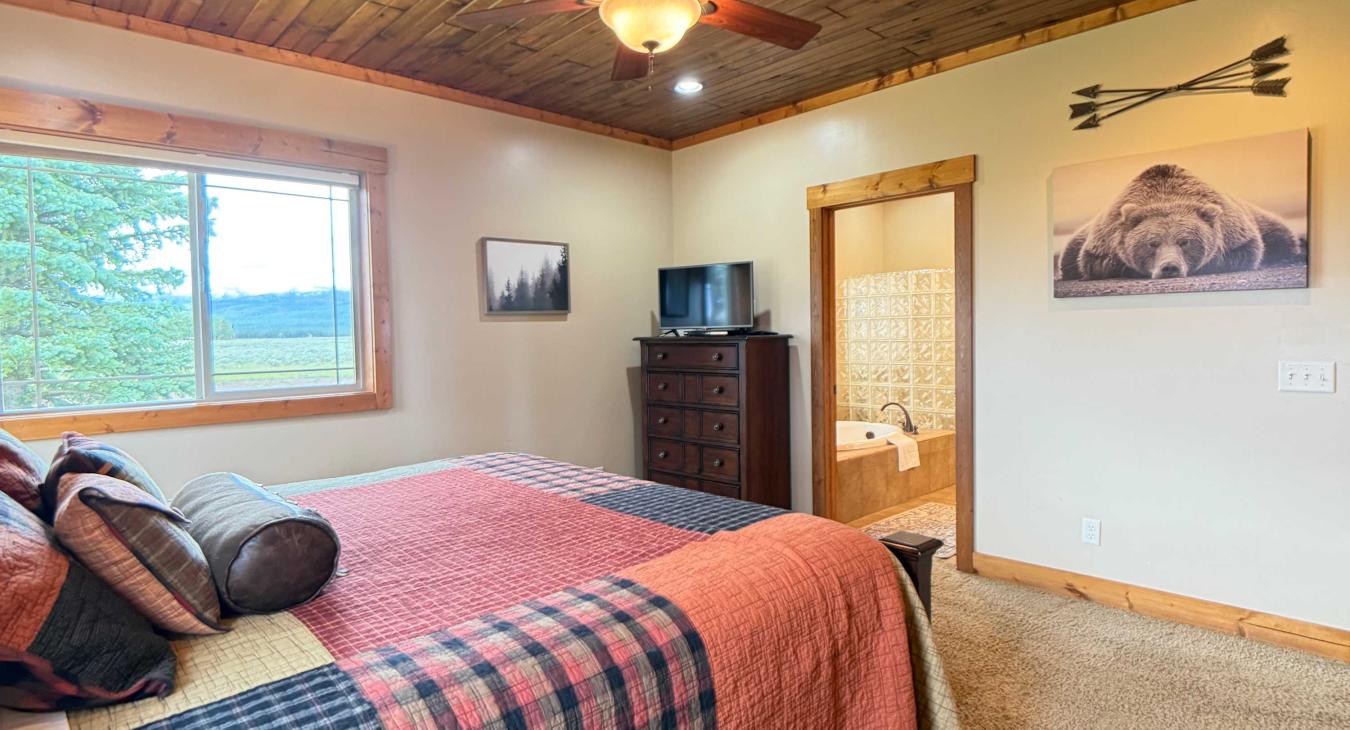 The master suite offer seamless access to its own private, ensuite bathroom, ensuring ultimate comfort and privacy during your stay.