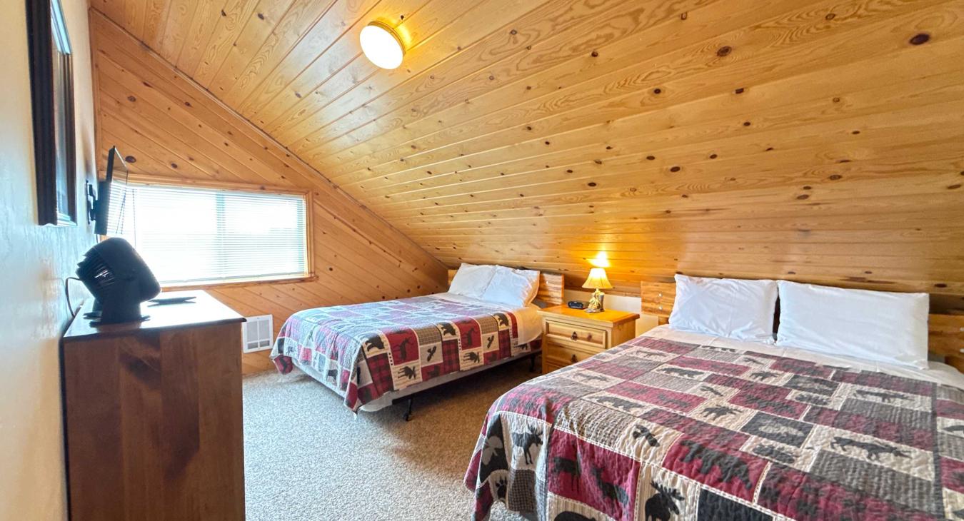 Equipped with 2 queen size beds, perfect for up to 4 people.