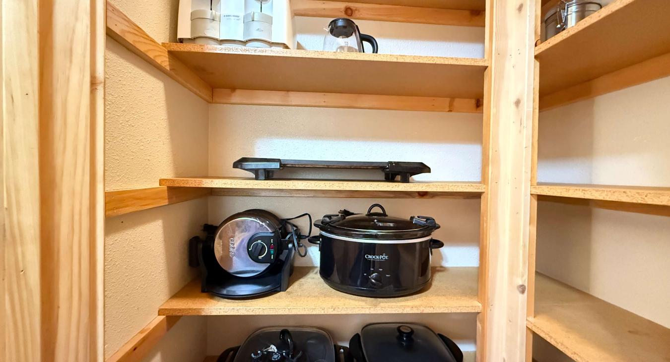 Plenty of extra small appliances for that perfect meal.