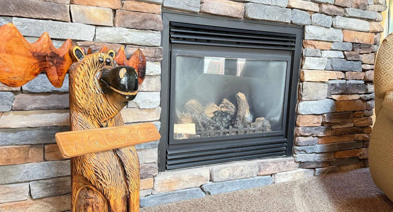 32 MI to YNP | Fire Pit | Sleeps 8