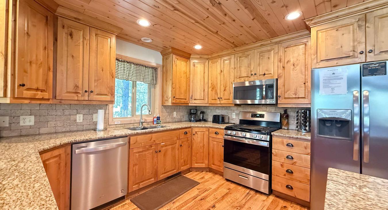 Full gourmet kitchen. Everything you need to cook that perfect meal.