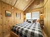 Main bedroom with a queen bed.